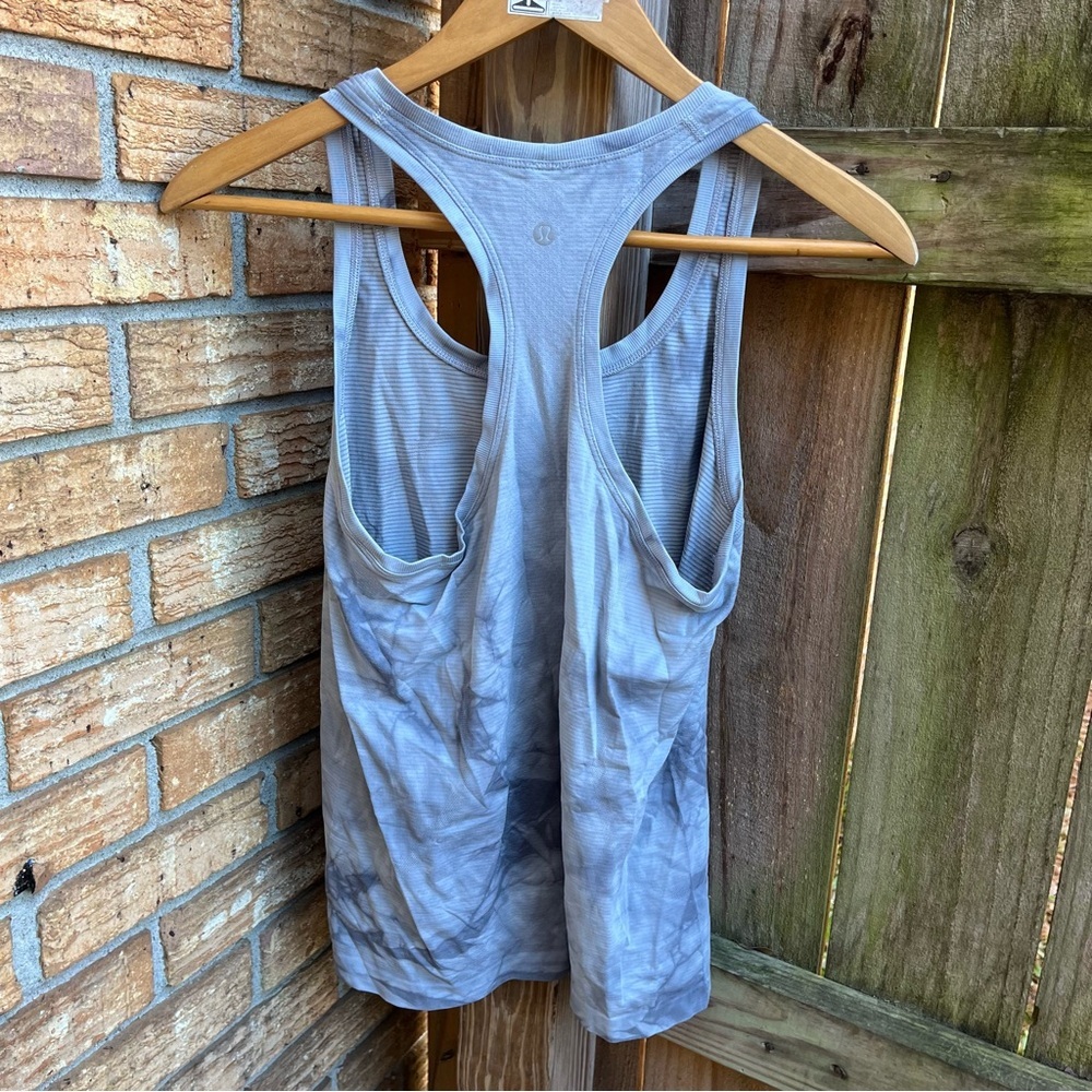 Lululemon Athletica Gray and White Space Dye Racerback Tank - Picture 2 of 3